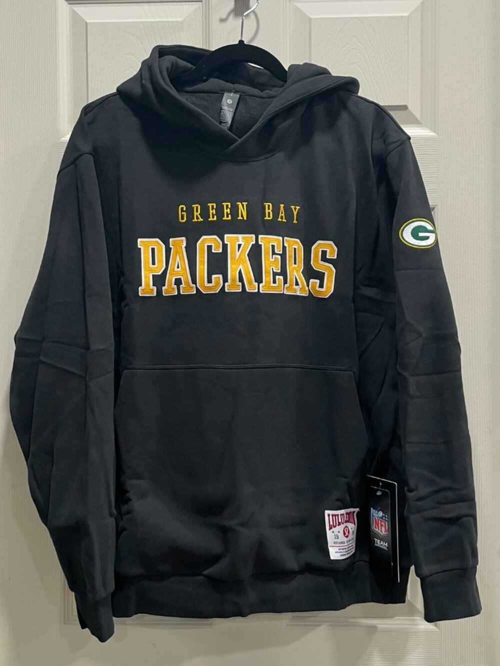 NWT Men's L Green Bay Packers Lululemon Black Steady State Pullover Hoodie